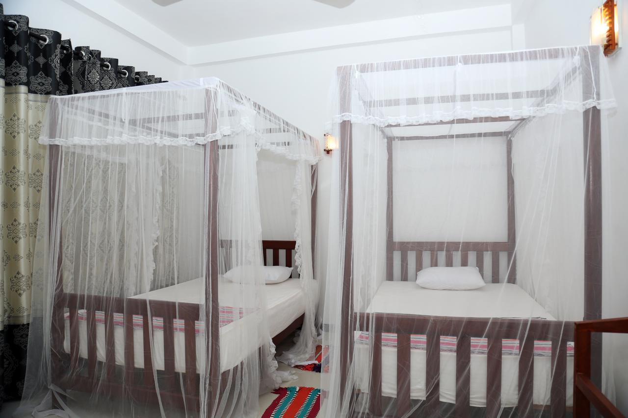Gihan Guesthouse Mirissa Buitenkant foto