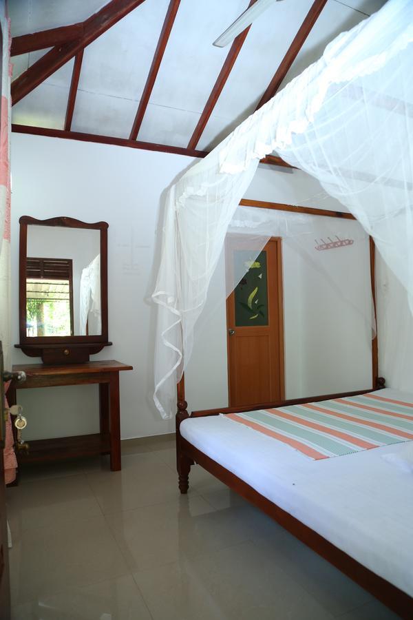 Gihan Guesthouse Mirissa Buitenkant foto