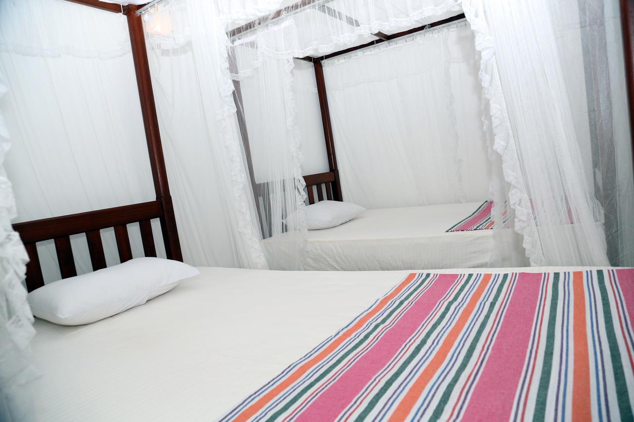 Gihan Guesthouse Mirissa Buitenkant foto
