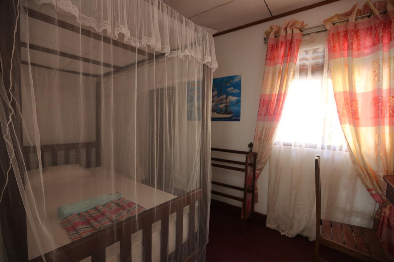 Gihan Guesthouse Mirissa Buitenkant foto