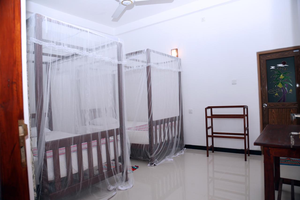 Gihan Guesthouse Mirissa Buitenkant foto