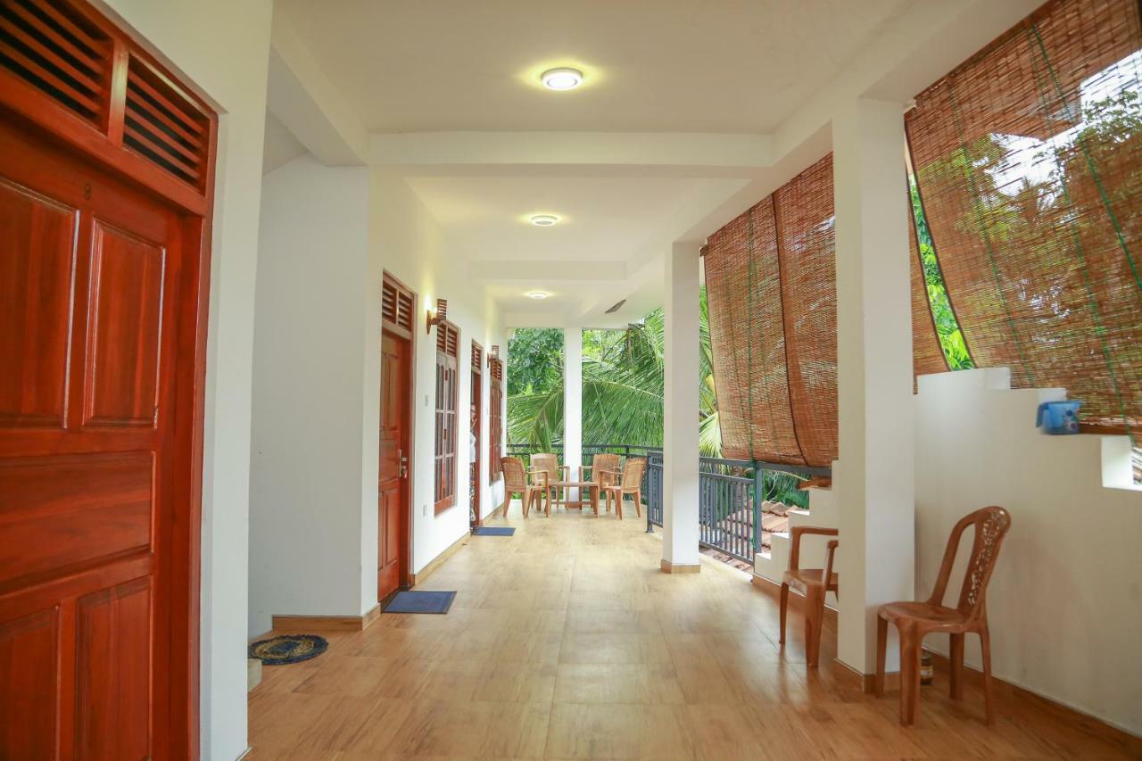Gihan Guesthouse Mirissa Buitenkant foto