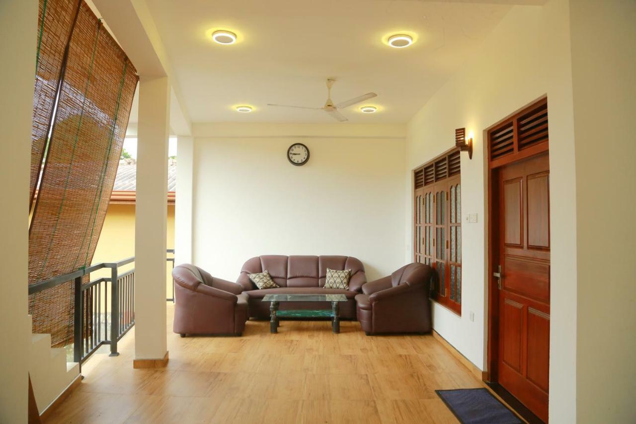 Gihan Guesthouse Mirissa Buitenkant foto