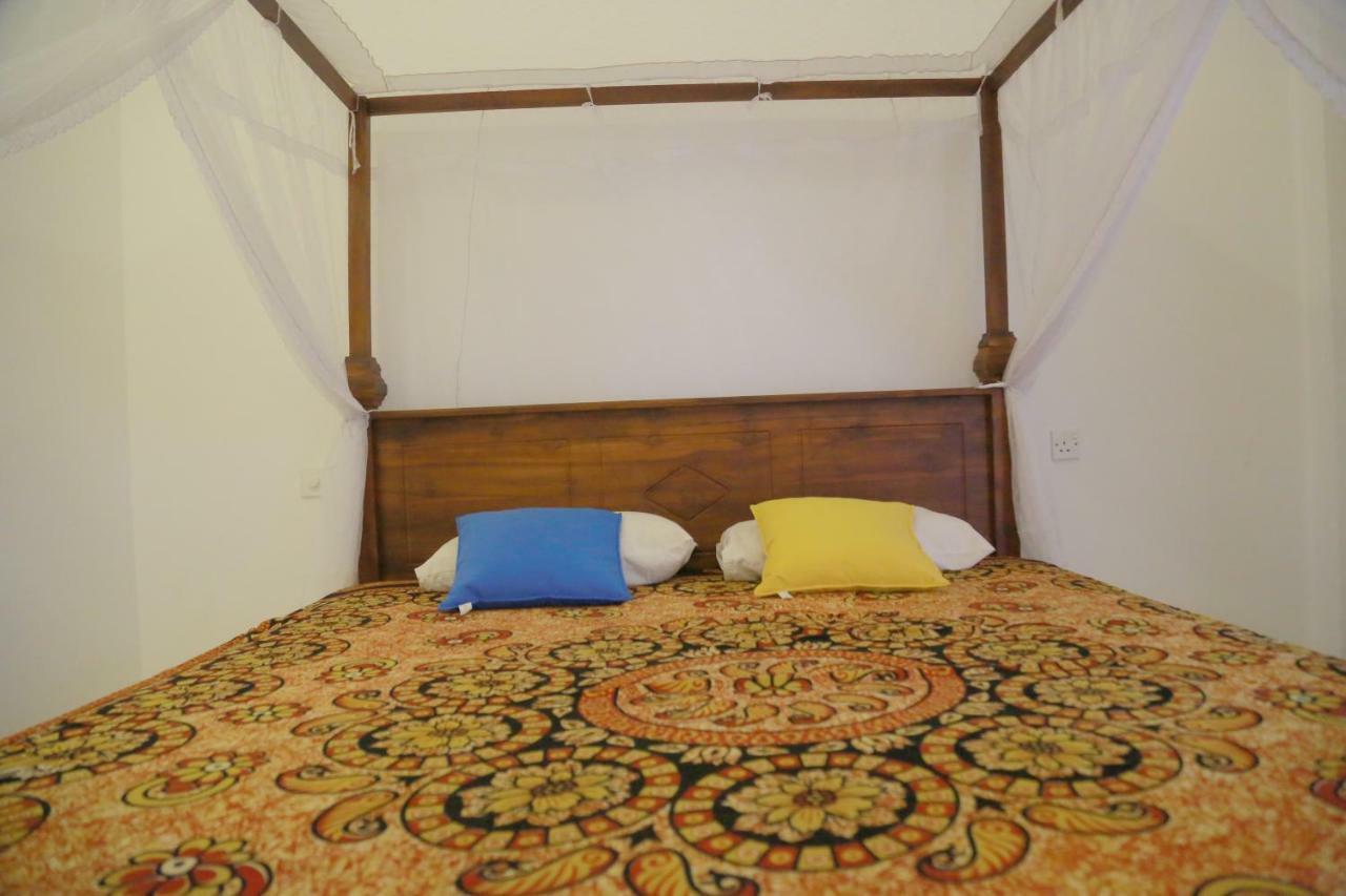 Gihan Guesthouse Mirissa Buitenkant foto