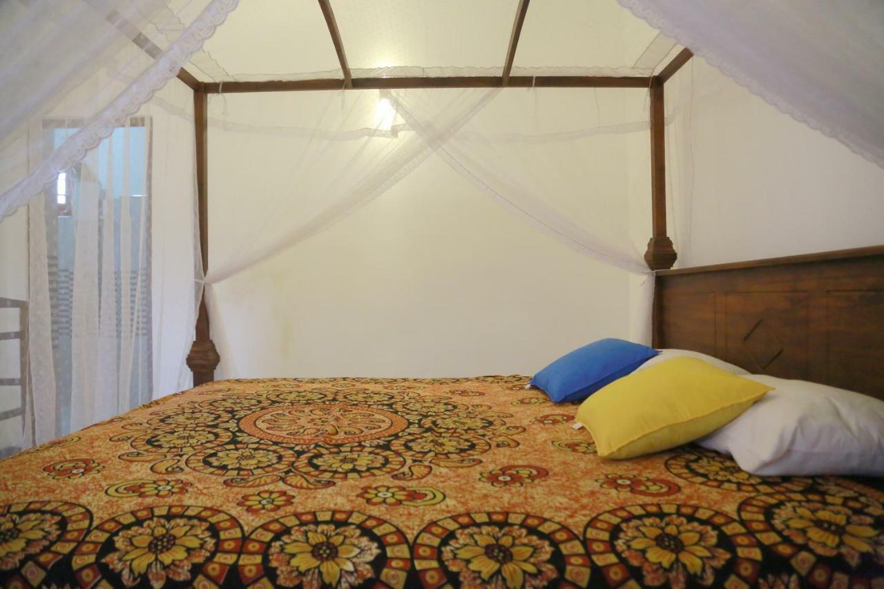 Gihan Guesthouse Mirissa Buitenkant foto