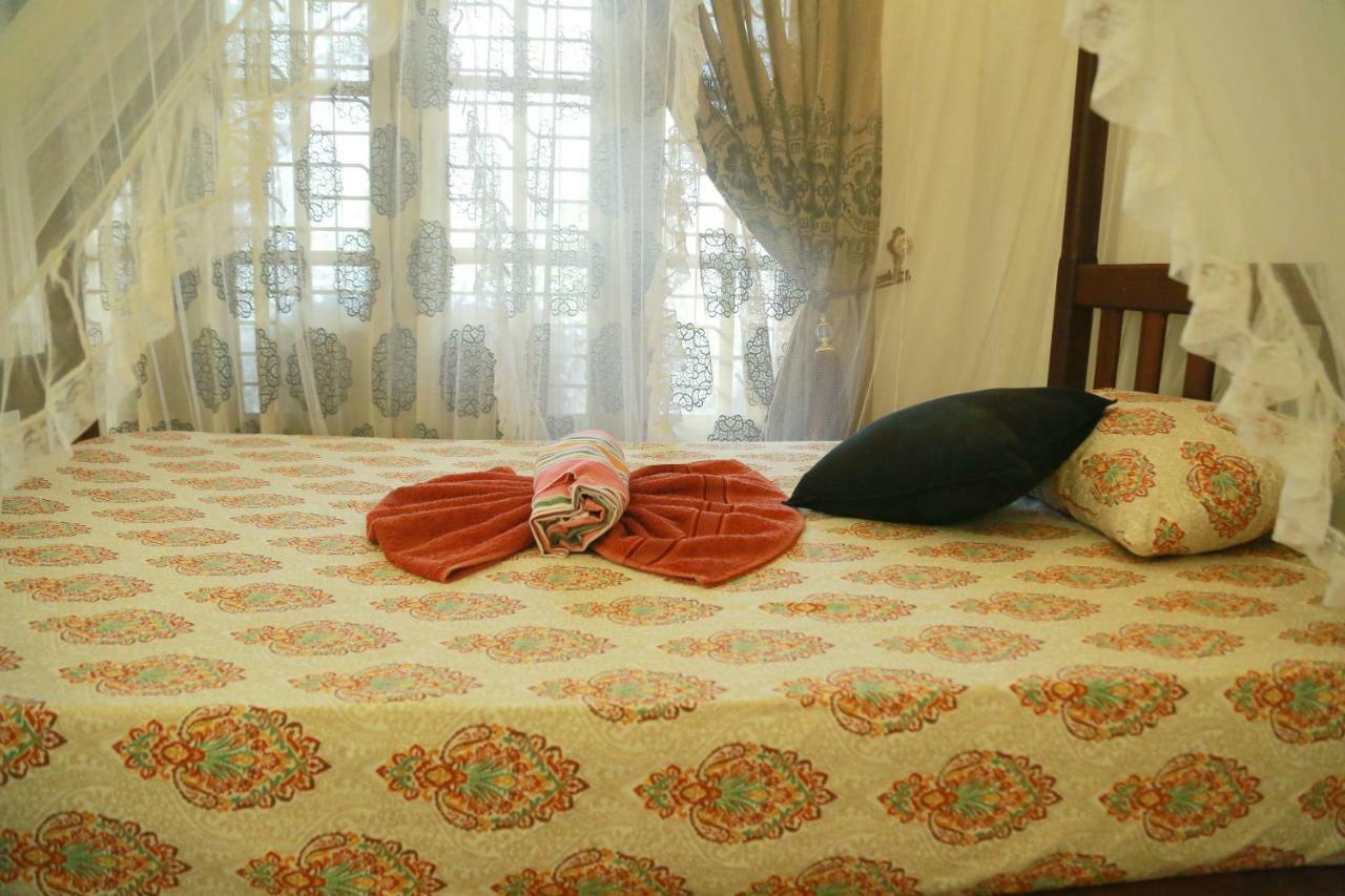 Gihan Guesthouse Mirissa Buitenkant foto