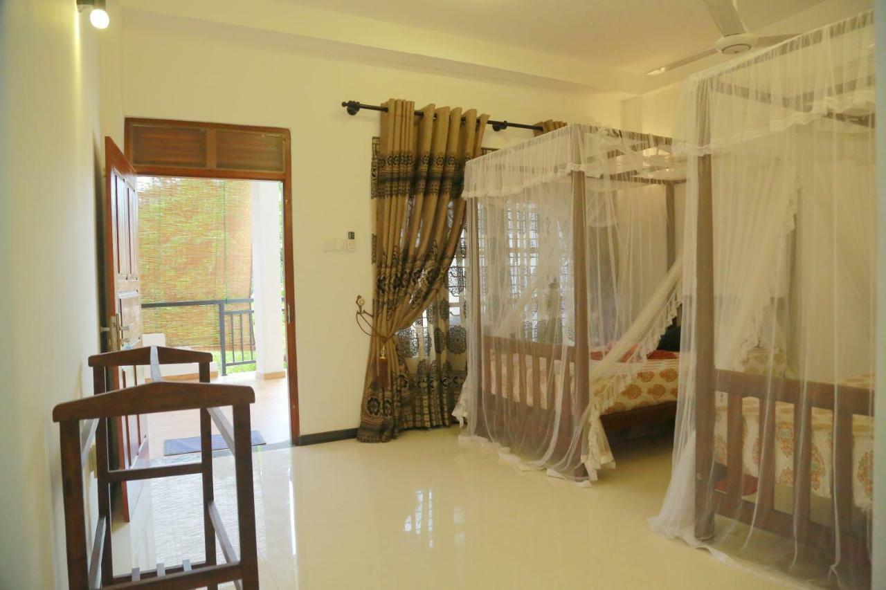 Gihan Guesthouse Mirissa Buitenkant foto