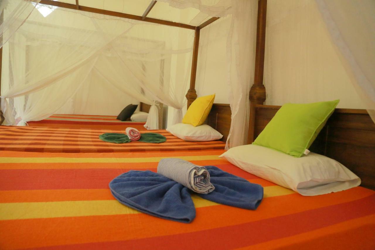 Gihan Guesthouse Mirissa Buitenkant foto